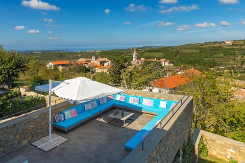 Exceptional 5 Star villa with breathtaking views