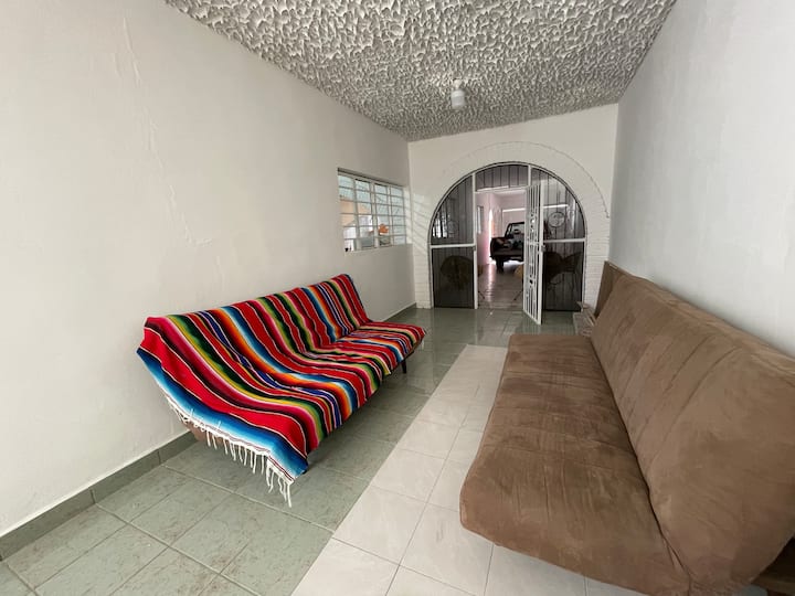 เก้าอี้นวม 2 ตัวสี่เหลี่ยมจัตุรัส 4 ตัว 