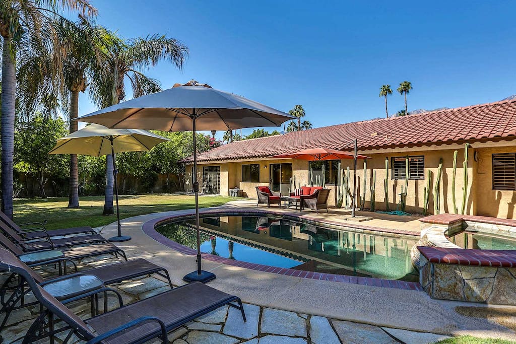 Palm Springs Living