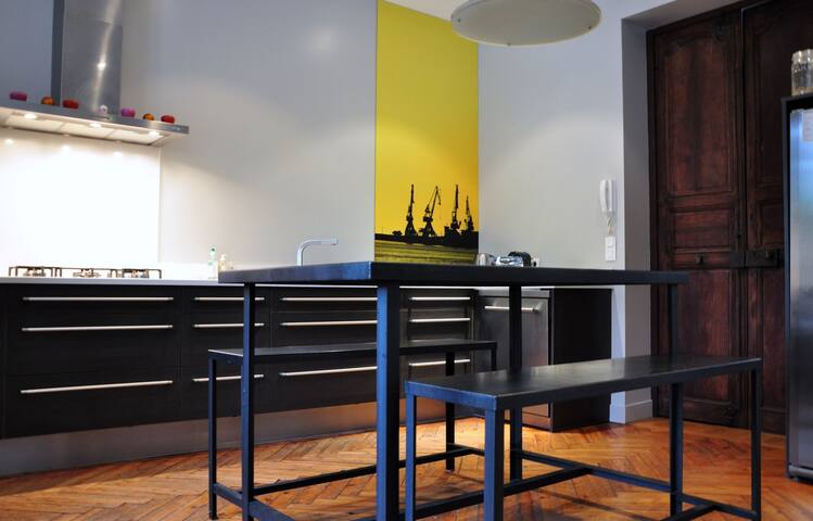 Chartreuse 250m²/ Piscine / Parking gallery image 2