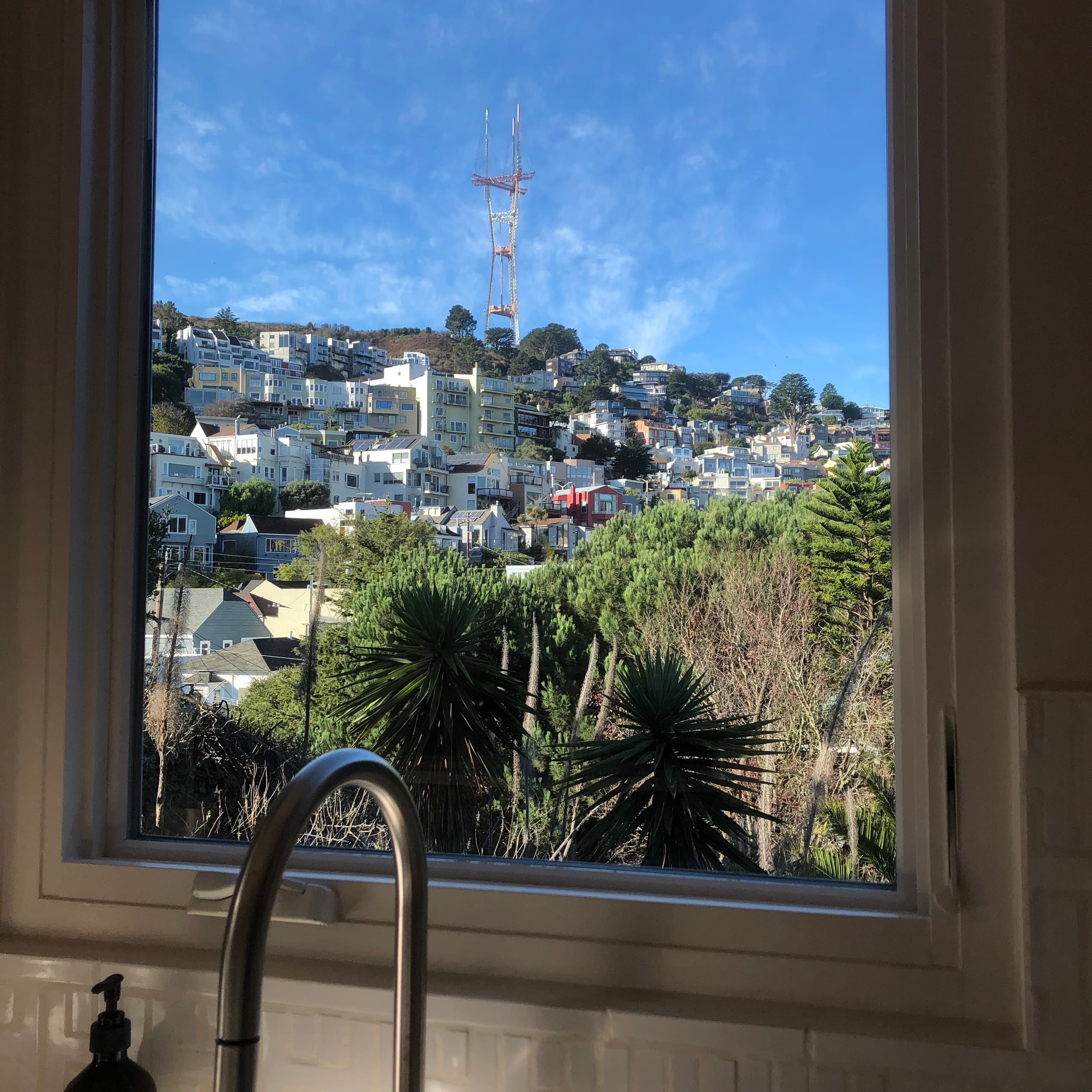 Condo in San Francisco · ★5.0 · 2 bedrooms · 2 beds · 1 bath - Image 35