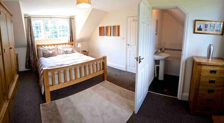 Dhomë gjumi Master me En Suite.