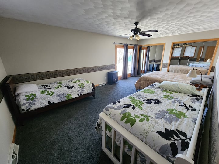 Chumba cha 4 Master kilicho na ufikiaji wa Sitaha