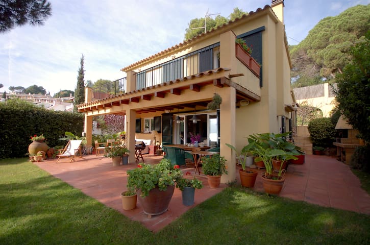 LOVELY GARDEN HOUSE in MAR MENUDA