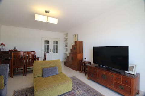 Imóvel de sucesso: Stylish rooftop apartment, amazing terrace view em Tavira