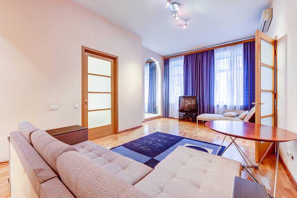 квартиры в санкт-петербурге. отель квартирка на пушкинской. квартира-студия в санкт-петербурге. снять апартаменты в центре санкт петербурга. апартаменты в питере.