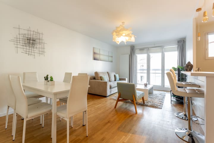 Modern/LaDefense 15min walking/15min ChampsElysees
