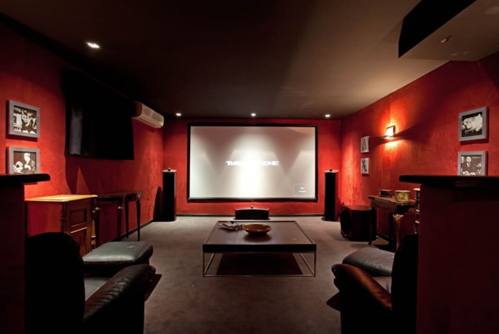 Full Professional Cinema with HD Projection & Surround Sound