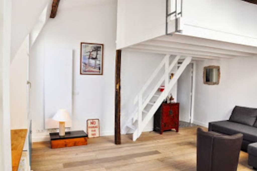 Vue du salon - sous la mezzanine