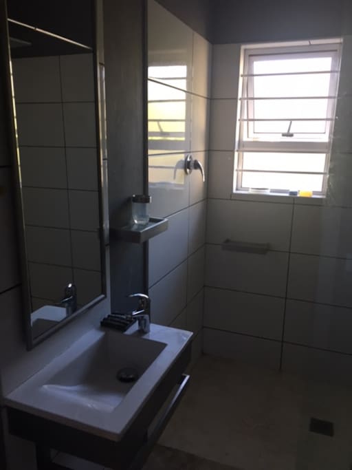 Modern shower / toilet ensuite