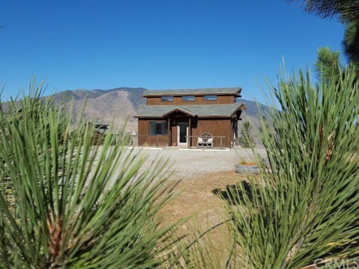The Dromedary (Lone Juniper Ranch Guest House) Farm stays for Rent in Lebec, California