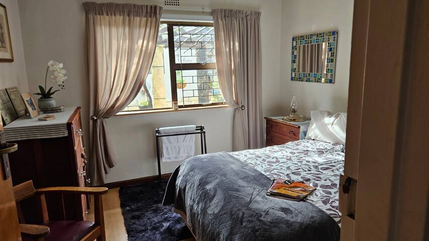 Mostert Hills gallery image 5