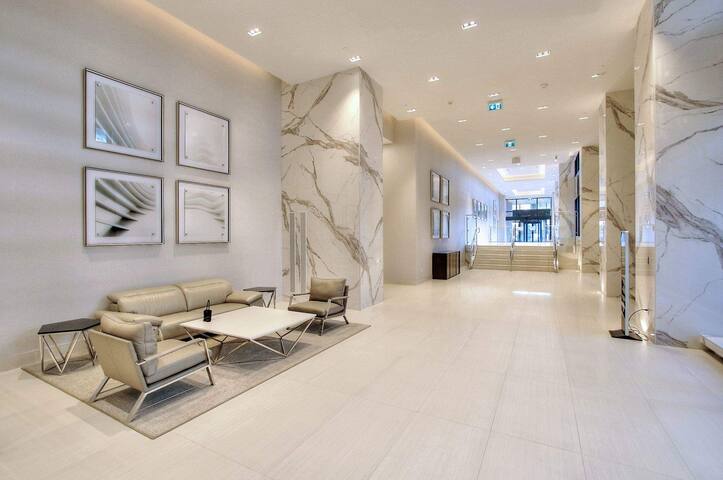 Waterfront Luxury Condo gallery image 2