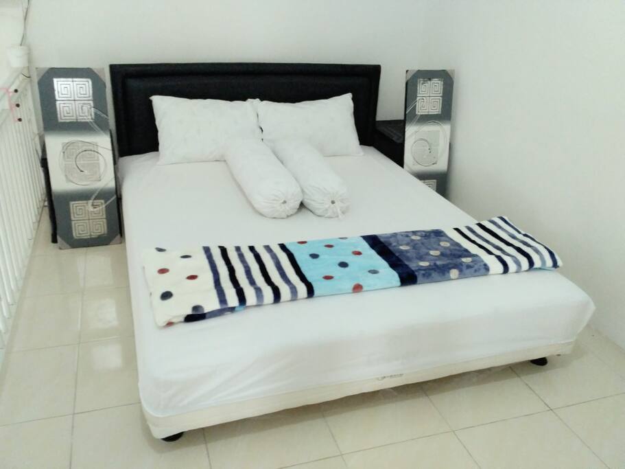 Comfort Master Bed / Ranjang utama yang nyaman