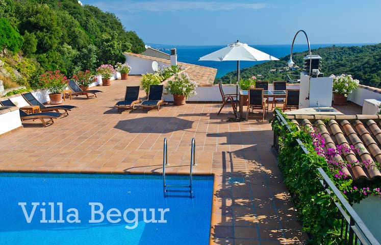 Villa Begur, 6 bedrooms, own pool, amazing views