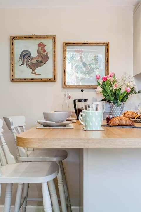 Idyllic cottage in stunning grounds of water mill