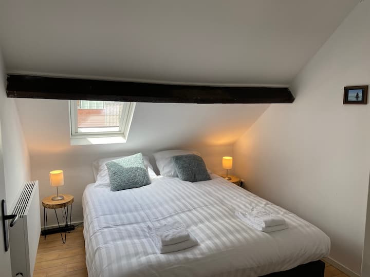 Dhoma e gjumit nr. 4 (2p)