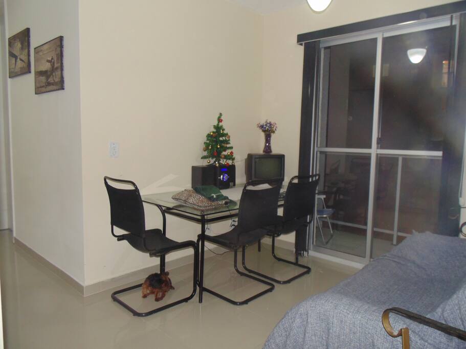 Sala de estar/jantar.