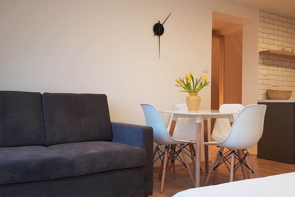 Sofa, stół