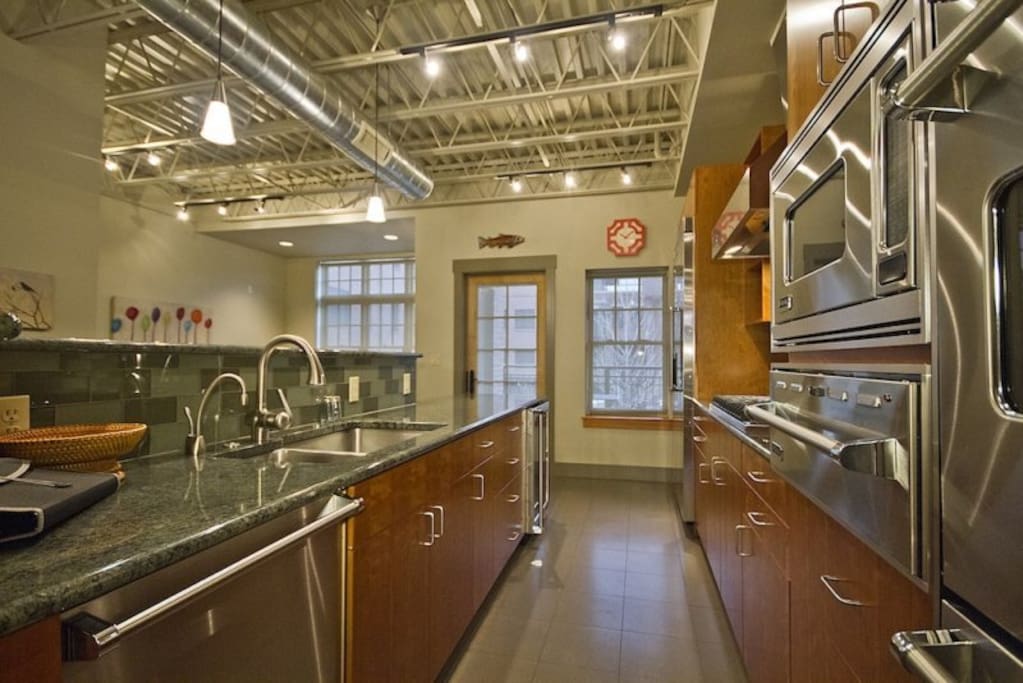 Gourmet kitchen with Viking appliances