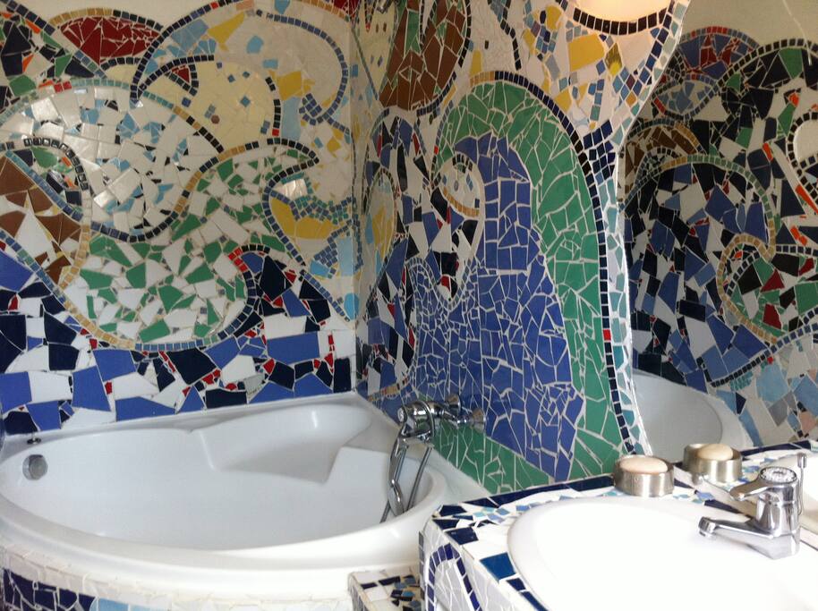 avec sa salle de bain