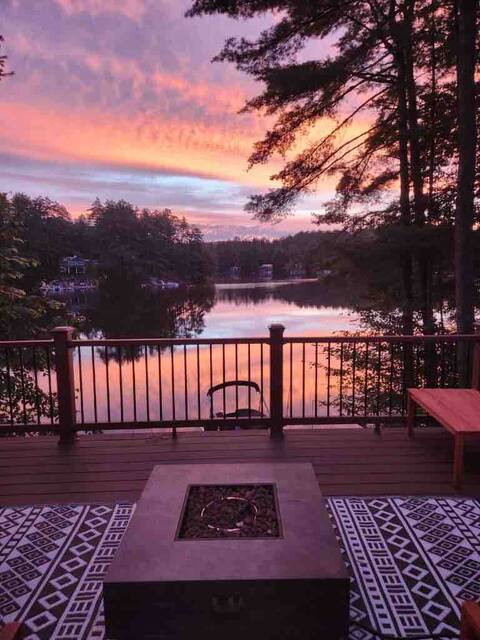 Lake retreat, kayaking, canoeing, hot tub