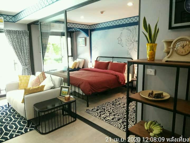 Нов, красиво декориран апартамент с една спалня и басейн. Много тихо и уединено