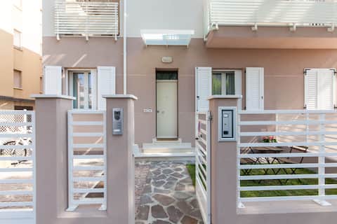 Annuncio Airbnb popolare: CASA MARINA - Independent apartment by the sea a Rimini