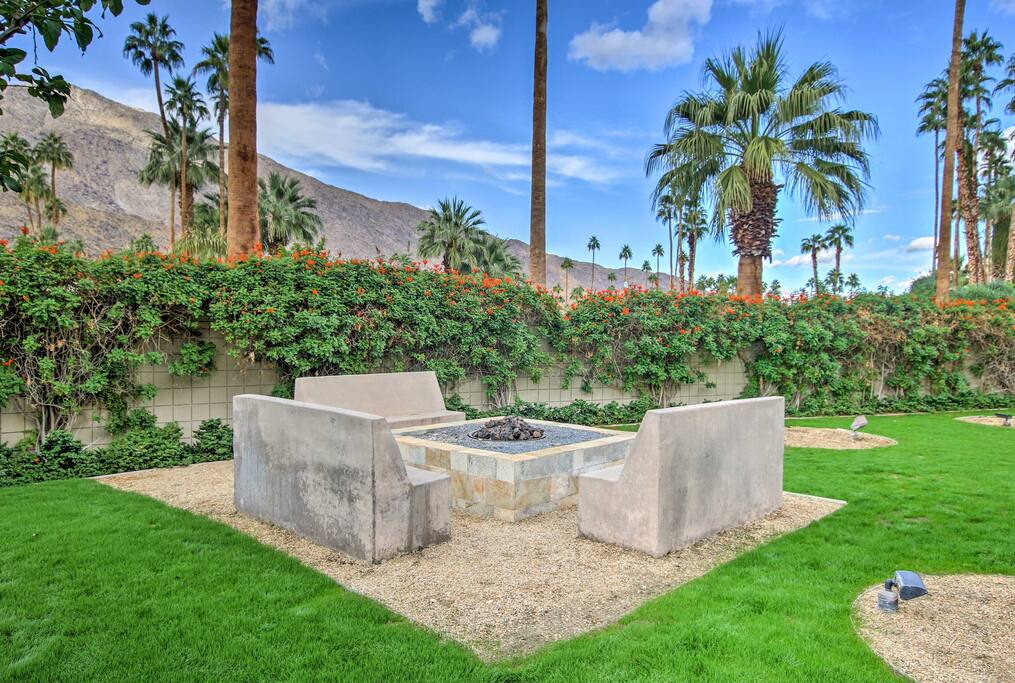 Enjoy access to 3 pristine pools, 2 spas, and a state-of-the-art fitness room.
