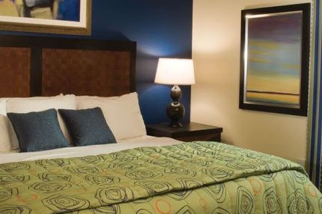 King bed 2nd bedroom