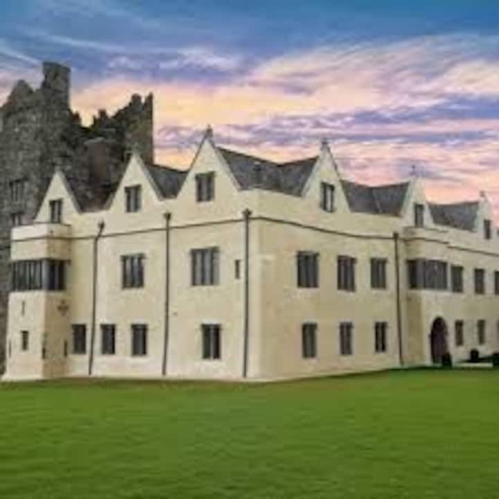 Top 12 Airbnb Vacation Rentals In CarrickOnSuir, Ireland Updated