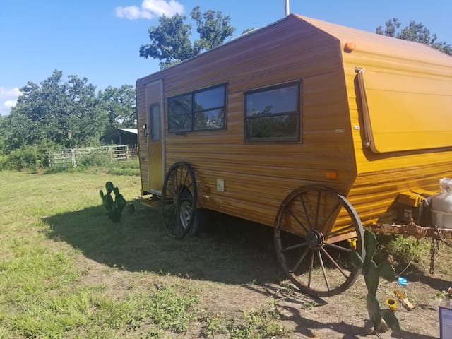 Cowboy Chuckwagon RV on The Williams Ranch - Campers/RVs for Rent in ...