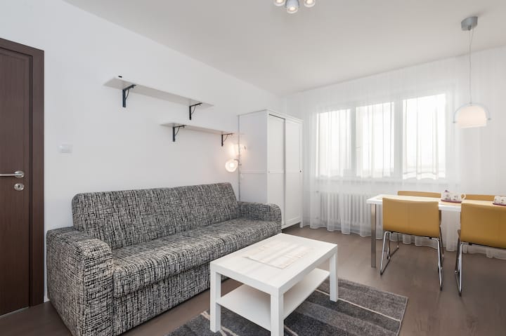 Charming Apartment Near Castle W/ Breakfast - Prague Václav Havel Airport (PRG)
