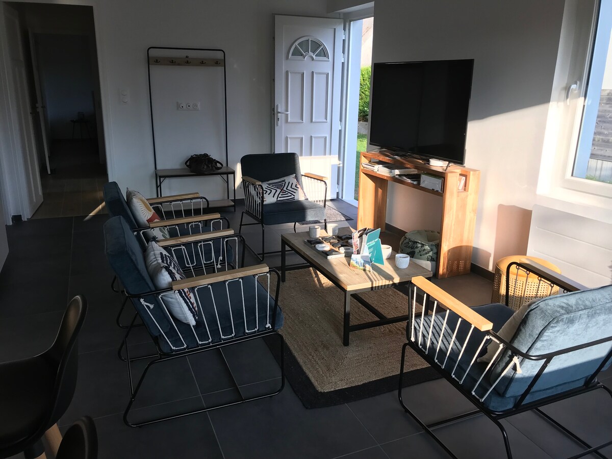 Annuncio Airbnb popolare: La Petite Maison, quiet villa 600 m from the sea a Agon Coutainville