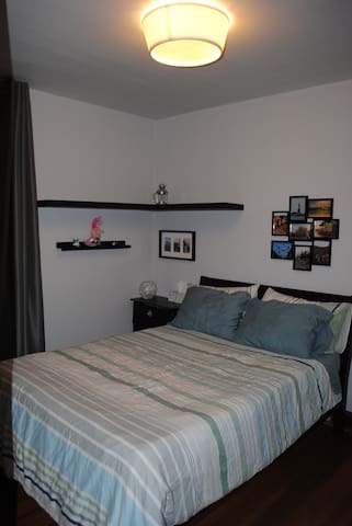 Only 10 min walk from downtown! 2