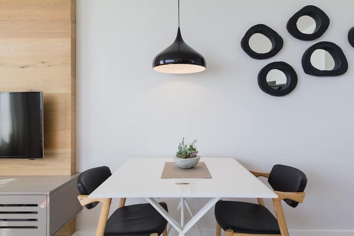 Ultrachic executive beach apartment