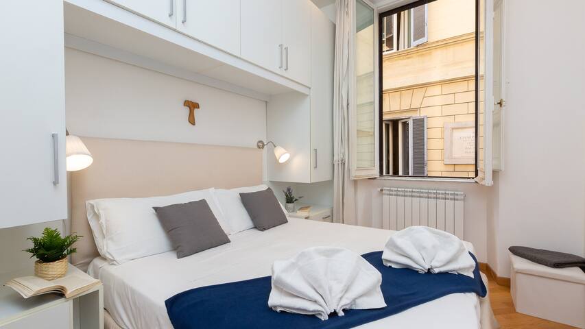 Rental in Rome – Via Vittoria / Spanish Steps gallery image 4