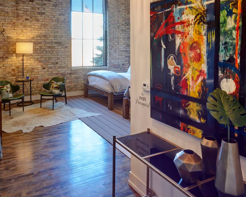 Suite 3 entry