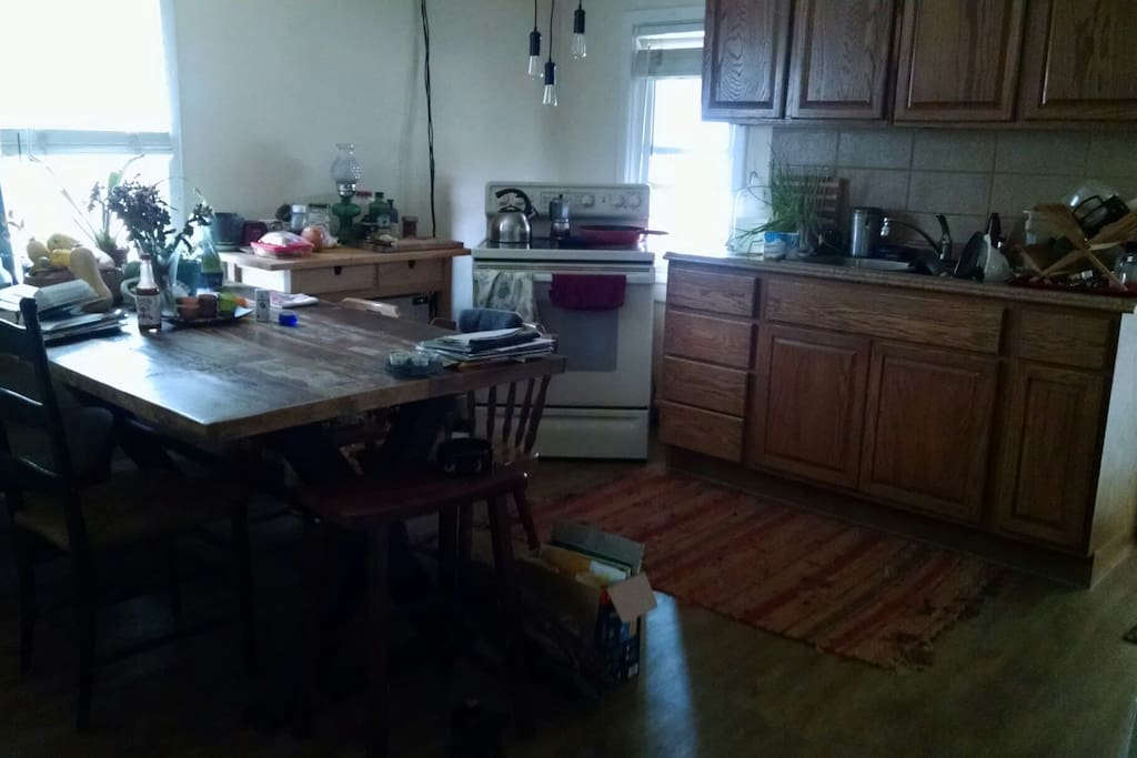 Kitchen and dining table