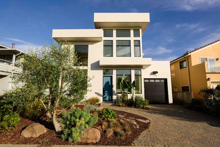OCEAN VIEW beach home near Natural Bridges