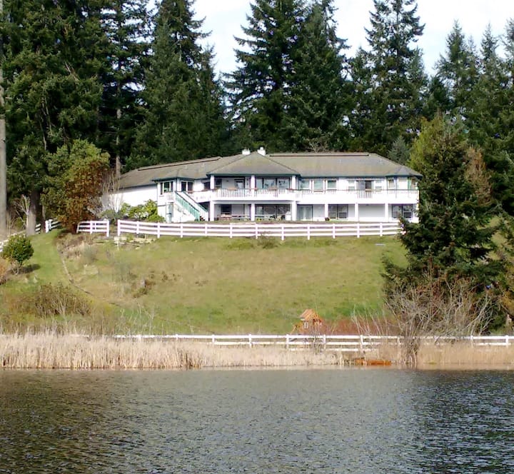The Lake House Houses for Rent in Lacey, Washington, United States Airbnb