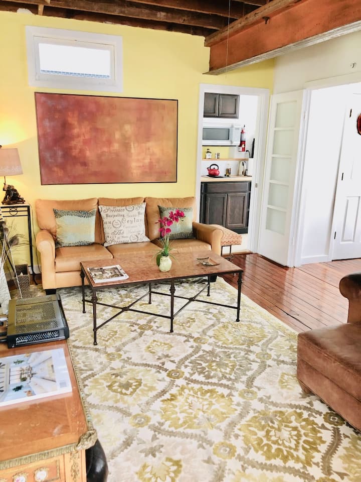 Beautiful Historic District Walkable Near Marina - Sarasota, FL