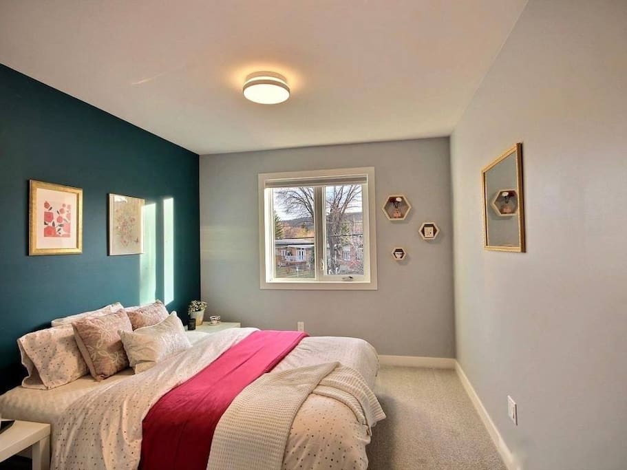 Bedroom #1 Queen