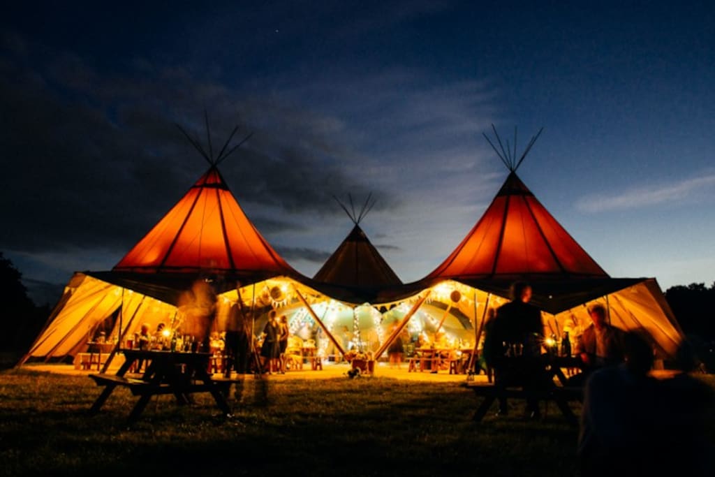 Giant Tipi