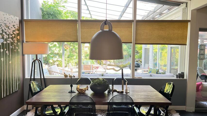 Long Term Architectural SW Hills 3bed 2 bath gallery image 3