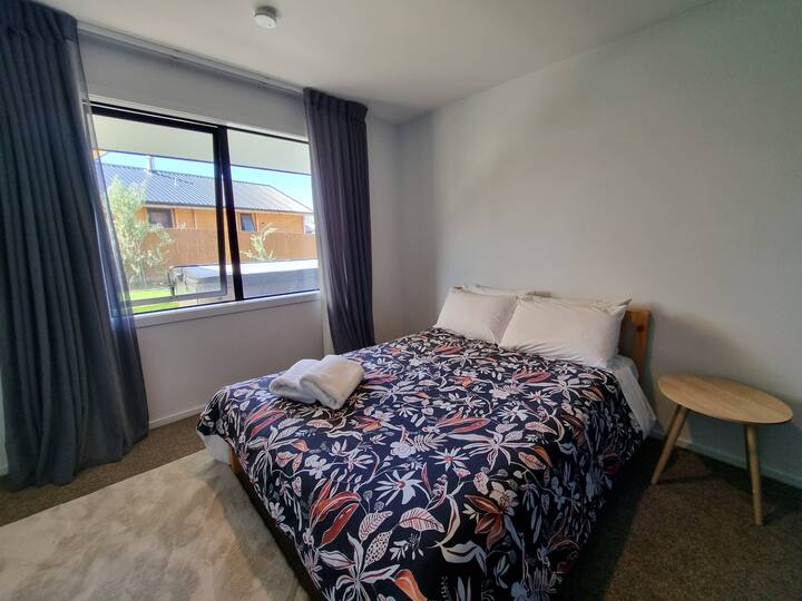 2 пати брачен кревет (широк 150-179 см)