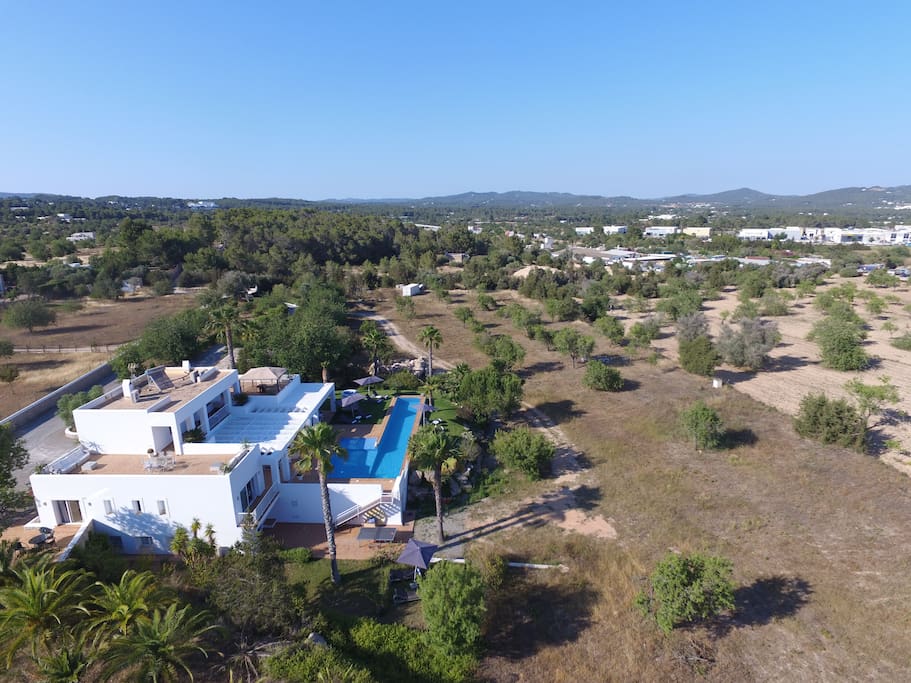 20k m2 private gardens