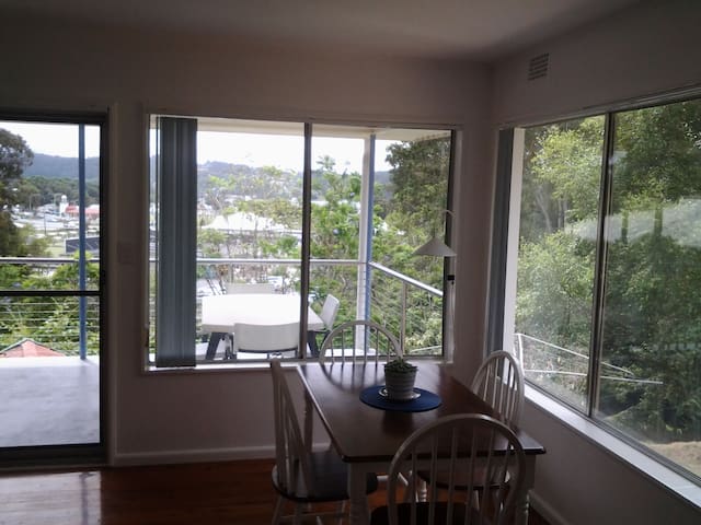 Narooma Central Cottage