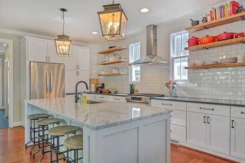 New Custom Home in Downtown C'Ville