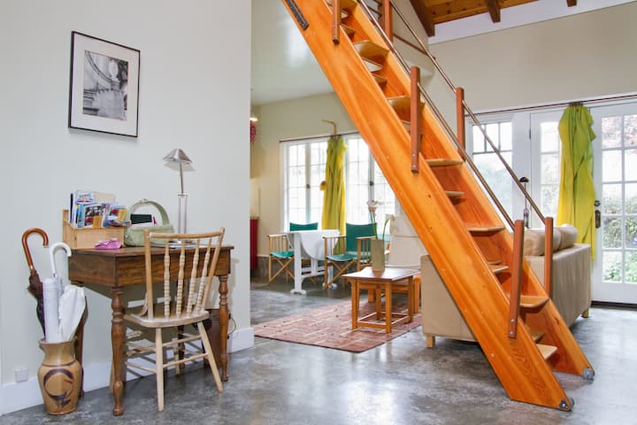 1 BR Architect Designed Studio Guesthouses for Rent in Berkeley